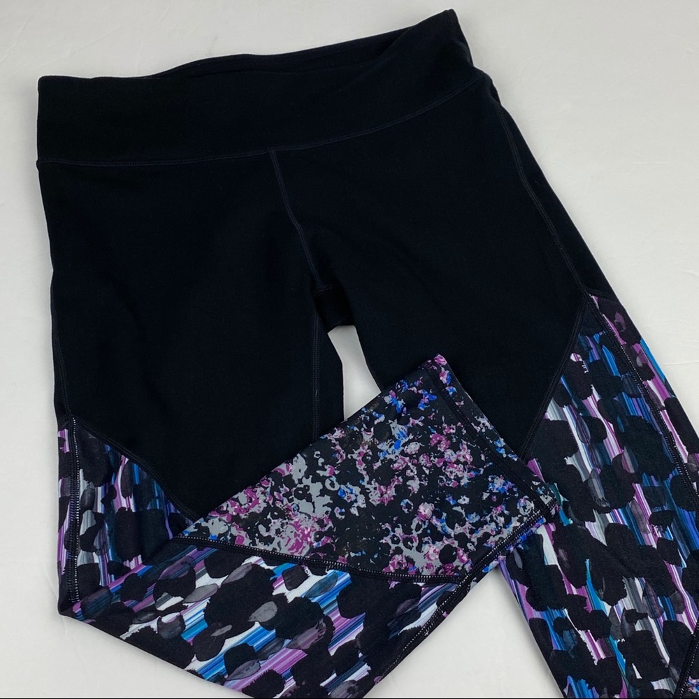 Fabletics Salar Statement PowerHold Capri Legging Sz XS • Metallic Print • GUC